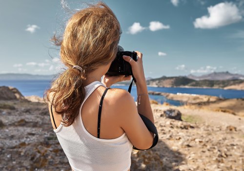 Mirrorless vs Film Cameras: Which is Right for You?